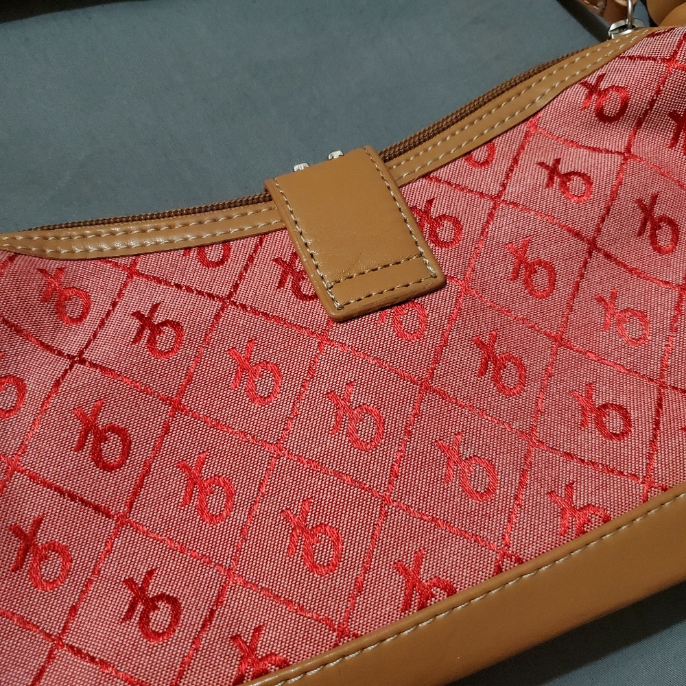 XOXO Small Red Print Handbag - Picture 4 of 4